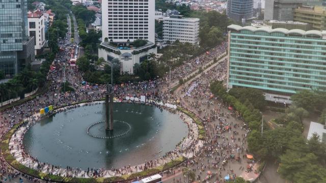 Selamat Datang Monument during Jakarta Car-Free Day. Photo credit: Asian Development Bank.